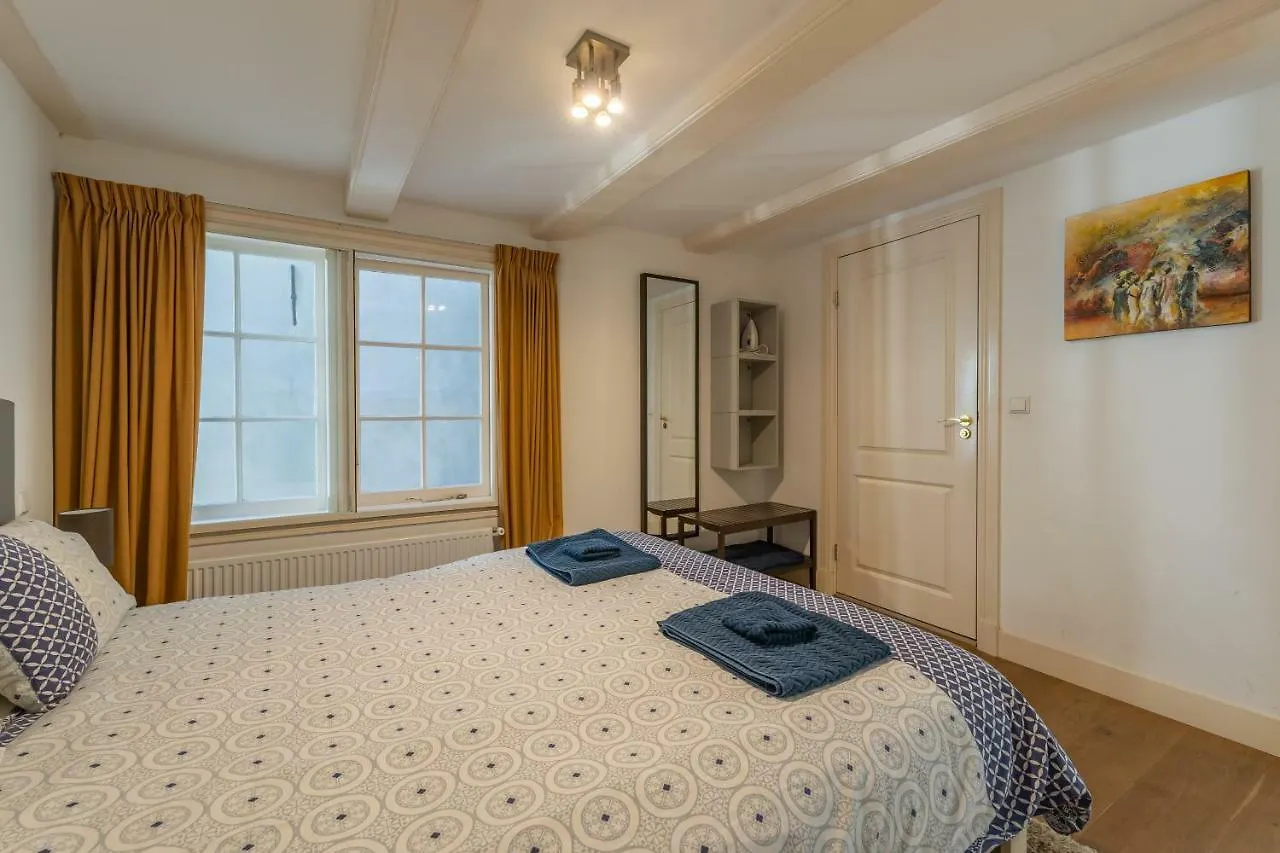 Dam Square B&B Amsterdam Bed & Breakfast